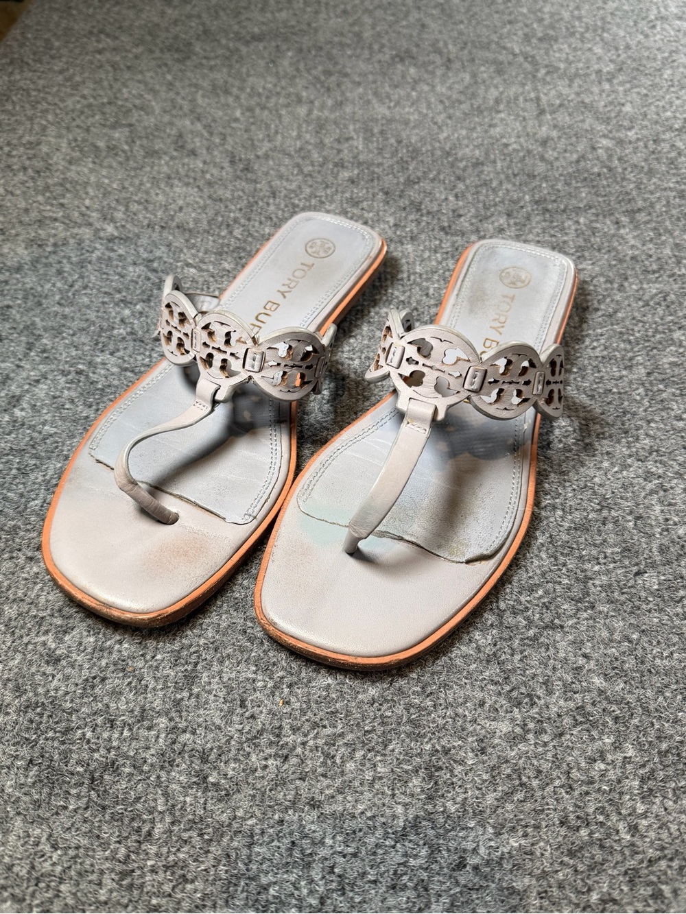 Tory Burch Miller Thong Sandals in Light Gray/Blue size 8.5